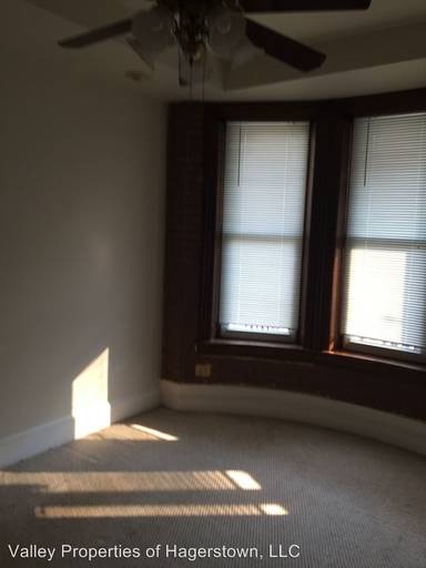 Main picture of 48 East Ave