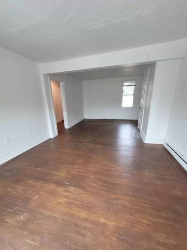 Main picture of 565 W Market St
