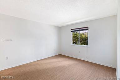 Main picture of 1401 Bay Rd