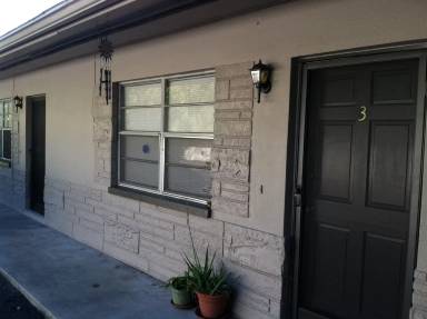 Main picture of 135 NE Madison Cir N