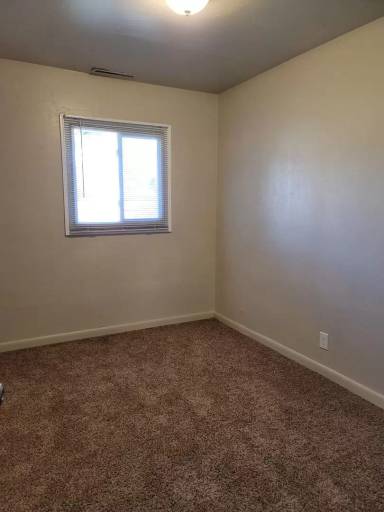 Main picture of 1109 W 27th St