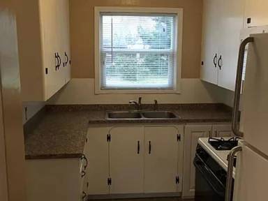 Main picture of 1765 Waller St SE