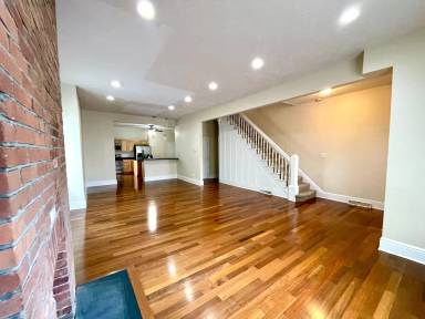 Main picture of 323 Augusta St