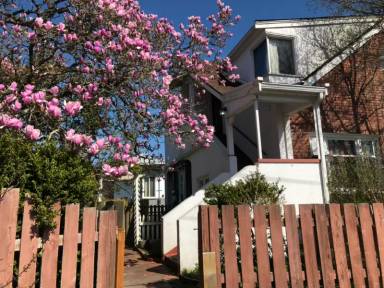 Main picture of 901 Ford Ave