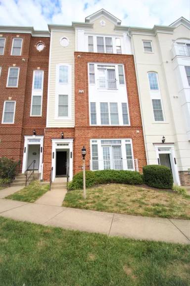 Main picture of 2382 Brookmoor Ln