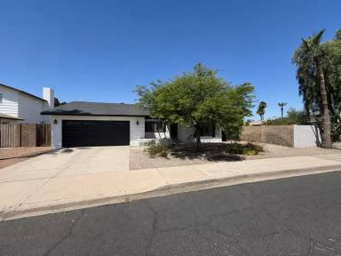 Main picture of 2602 S Saratoga