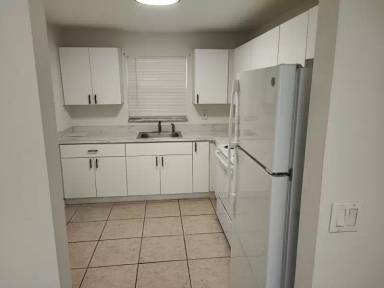 Main picture of 3181 W Hallandale Beach Blvd