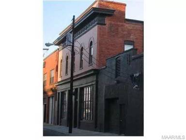 Main picture of 246 N Court St