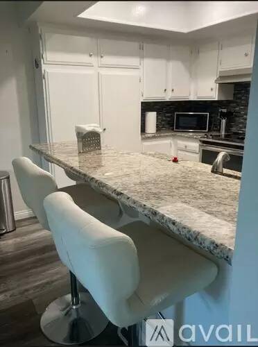 Main picture of 9641 Paseo de Oro