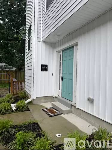 Main picture of 9560 10th Bay St