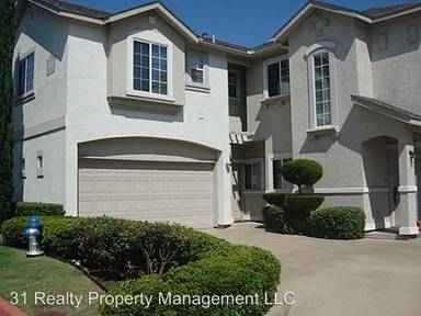 Main picture of 706 S Jupiter Rd