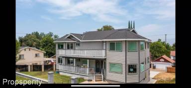 Main picture of 259 E Crescent Ave