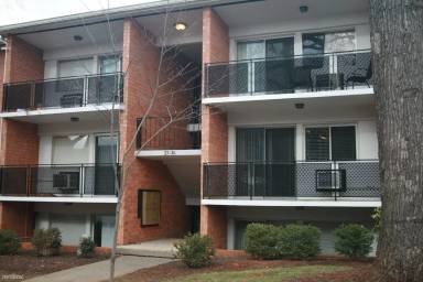 Main picture of 1800 JPA Apartments