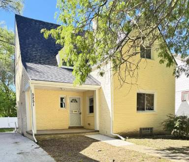 Main picture of 5251 Lakeview St