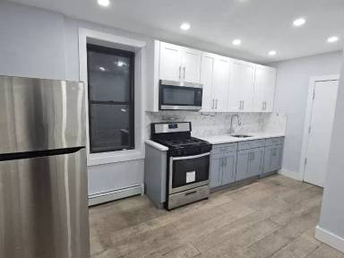 Main picture of 325 Avenue E