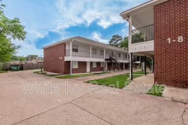 Main picture of 600 Palm St