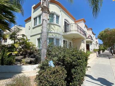 Main picture of 3111 Broadway