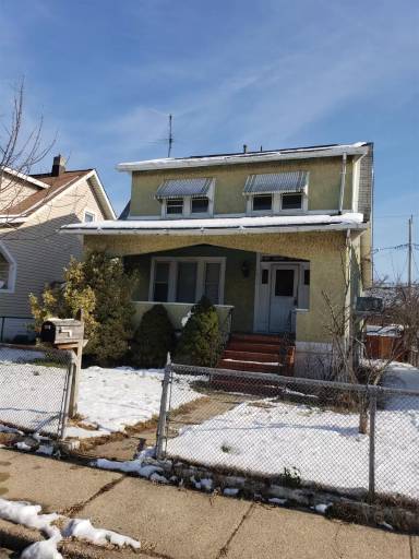 Main picture of 1827 Portship Rd