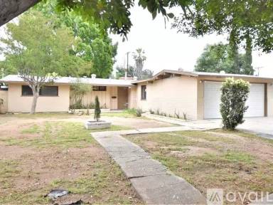 Main picture of 10044 Saloma Ave