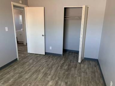 Main picture of 3210 Walden Avenue - 4