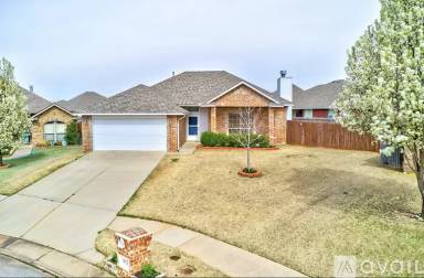 Main picture of 913 SW 40th St