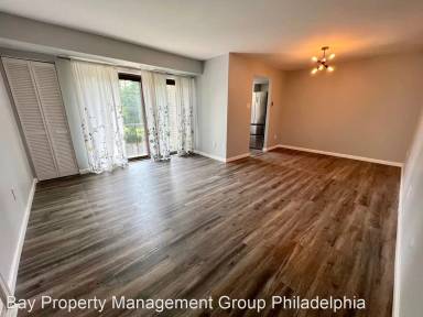 Main picture of Bentley Square Condos