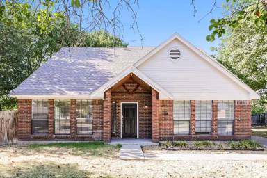 Main picture of 657 Edgewood Dr