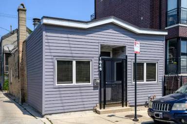 Main picture of 1646 W Blackhawk St