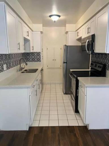 Main picture of 12029 Goshen Ave