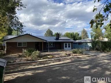 Main picture of 716 Myrtle Ave