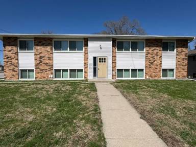 Main picture of 4415 Toronto St