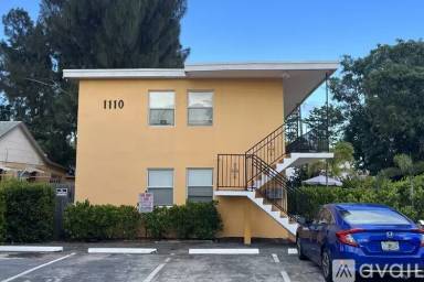 Main picture of 1110 S N St