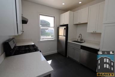 Main picture of 473 Elizabeth St