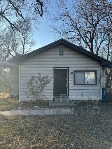 Main picture of 1928 N Columbia Pl