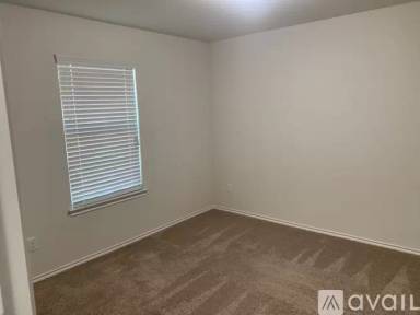 Main picture of 921 Amber St