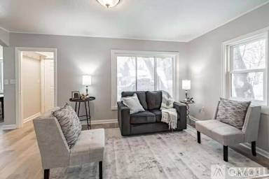 Main picture of 465 3rd St