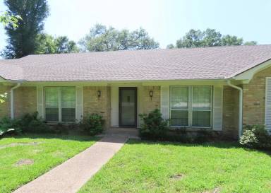 Main picture of 4611 Barclay Dr