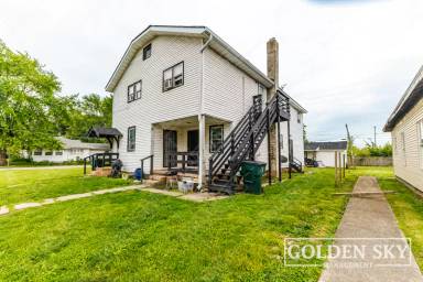 Main picture of 1203 W 1st St