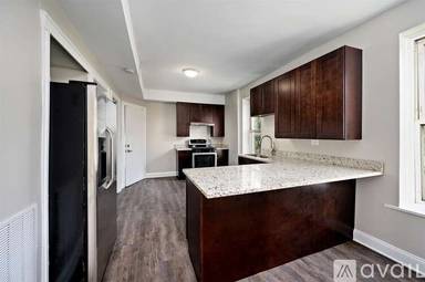 Main picture of 3856 S Sacramento Ave