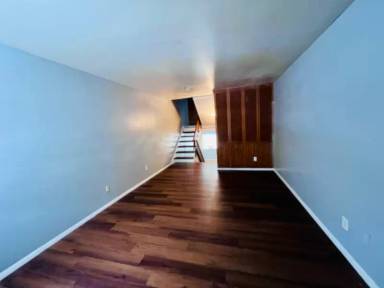 Main picture of 8865 N Swan Rd