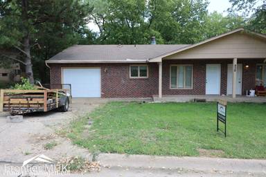 Main picture of 828 Dondee Dr