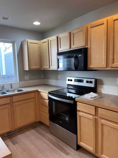 Main picture of 7241 177th St E