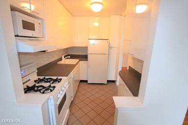 Main picture of 150 E 18th St Apartments