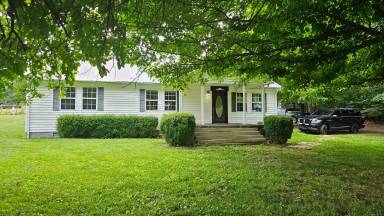 Main picture of 3400 Slayden Marion Rd