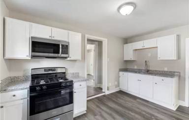 Main picture of 1300 Spring St