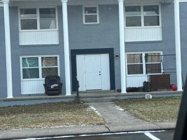 Main picture of 453 S Laurel Rd