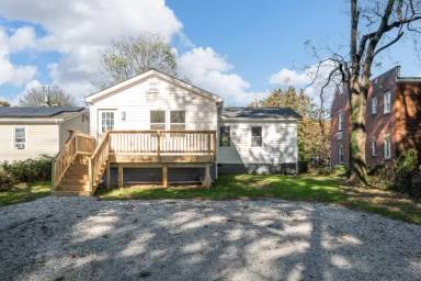 Main picture of 1723 Blair St