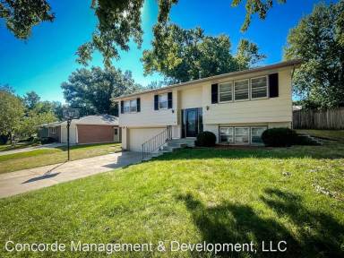 Main picture of 5959 Oakridge Dr