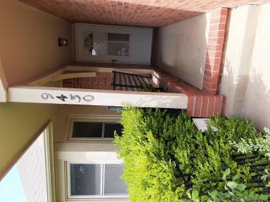 Main picture of 9430 E Longlake St