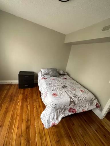 Main picture of 35 Healey St